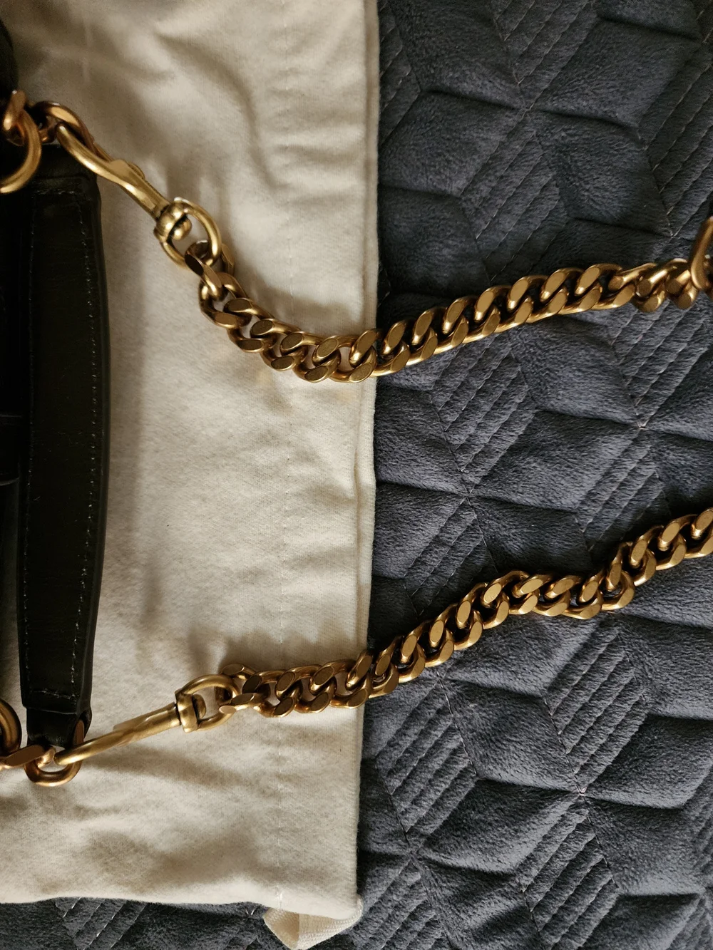‼️ON SALE‼️Authentic NEW Saint Laurent Mini College Chain Bag.